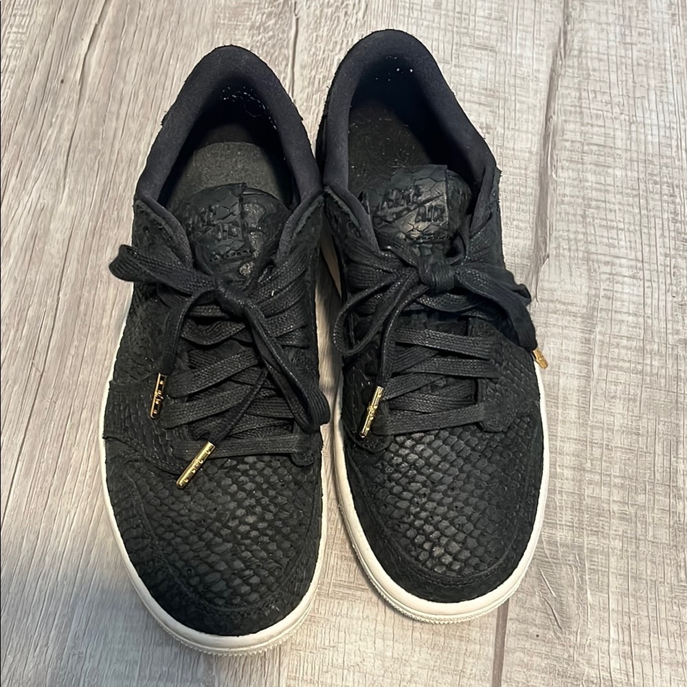 Black Textured Women's Jordans